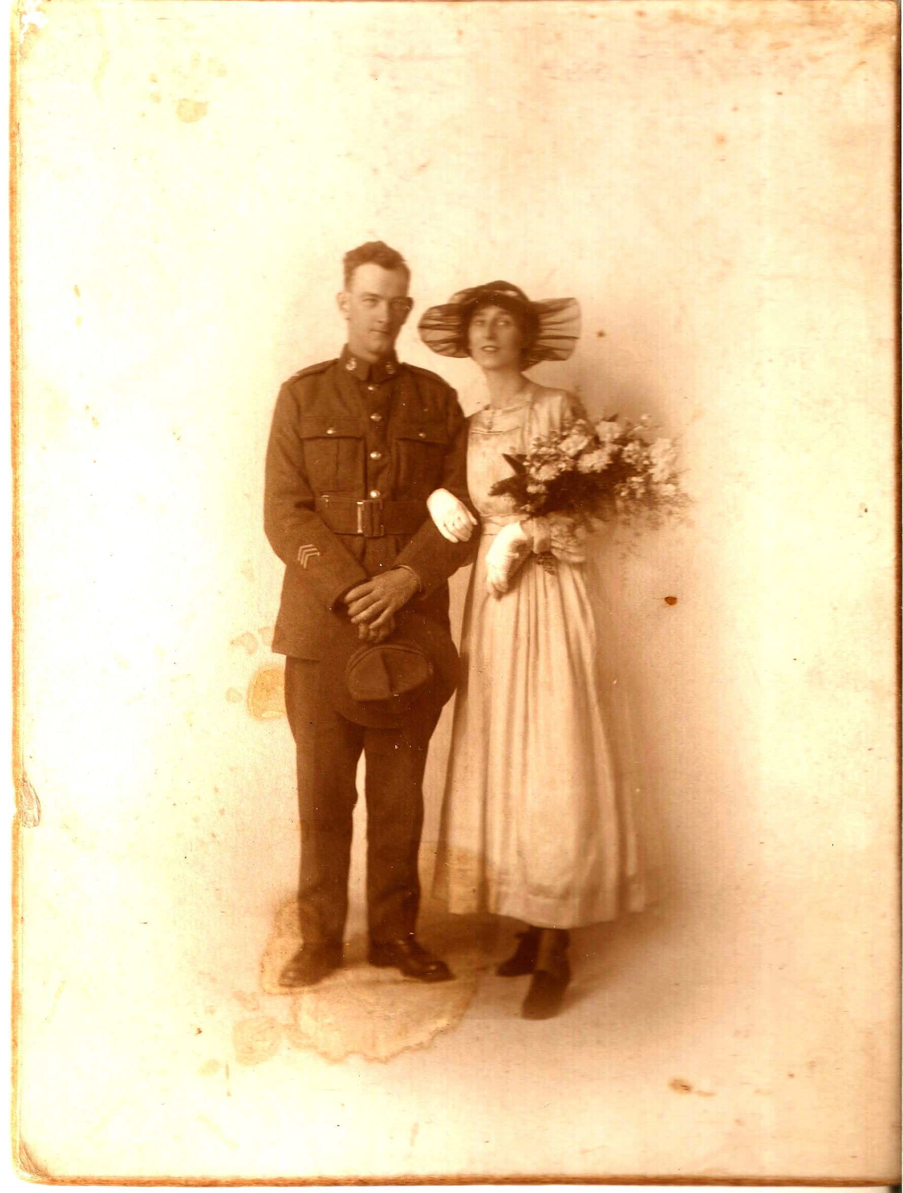 Photo of photos/Ivo Harold McLennan & Agnes May Hunter mg photo 1918 Leeds